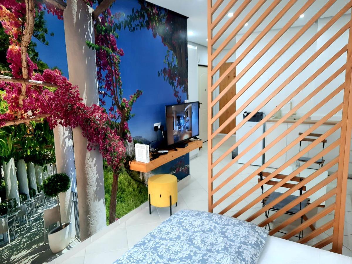 Saranda Promenade Apts מראה חיצוני תמונה